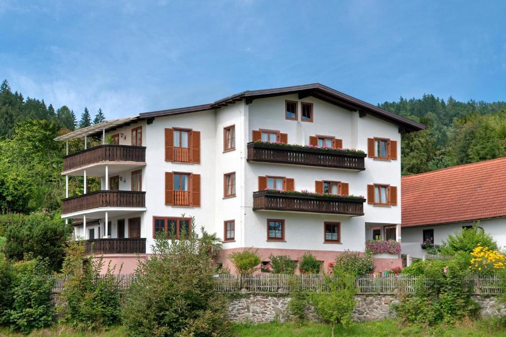Aparthotel Schützenhof Sattendorf Exterior foto